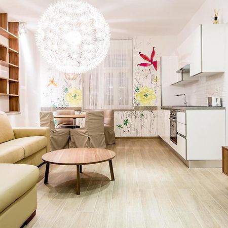 Wh Apartments Ljubljana Luaran gambar