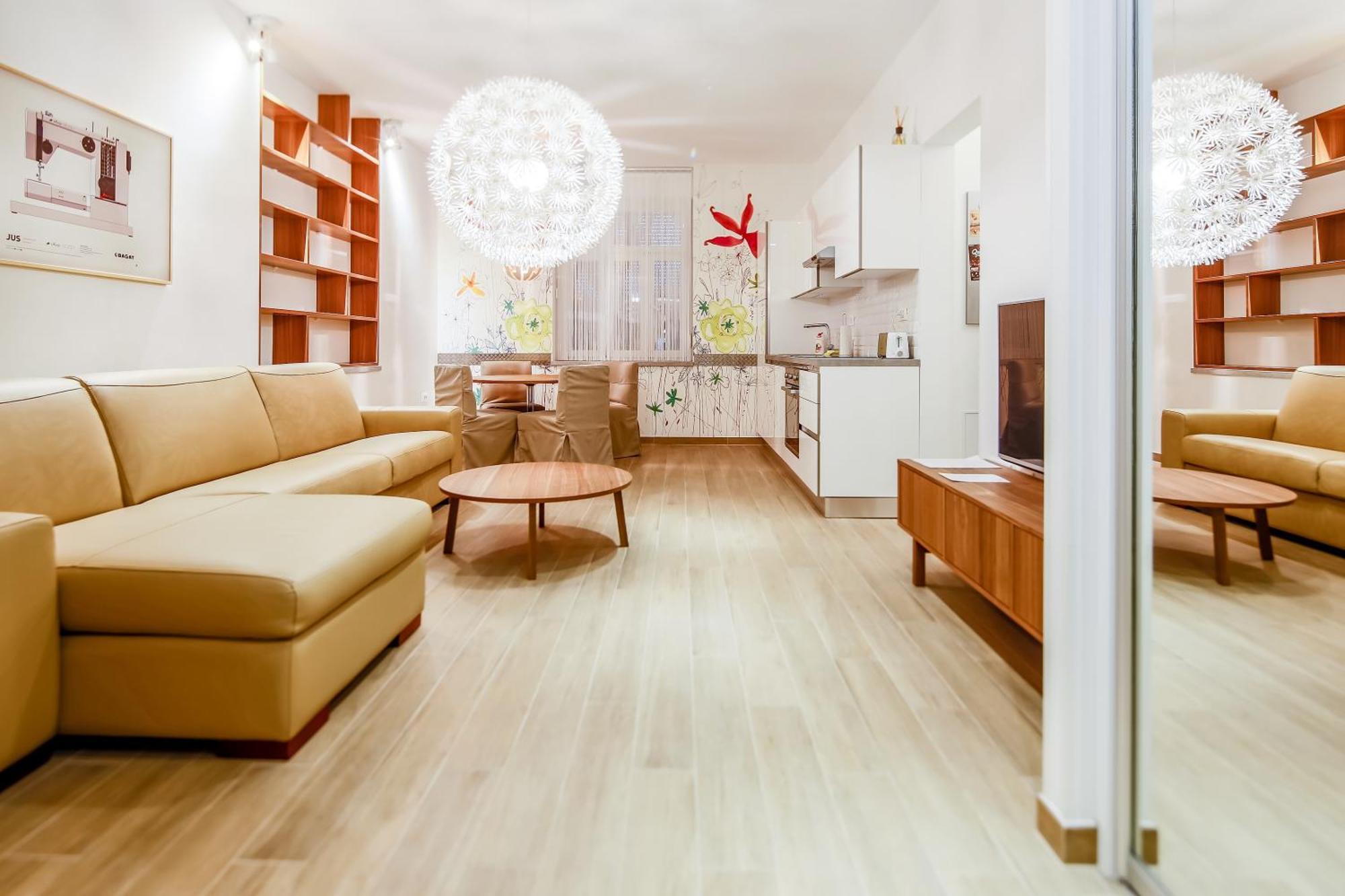 Wh Apartments Ljubljana Luaran gambar